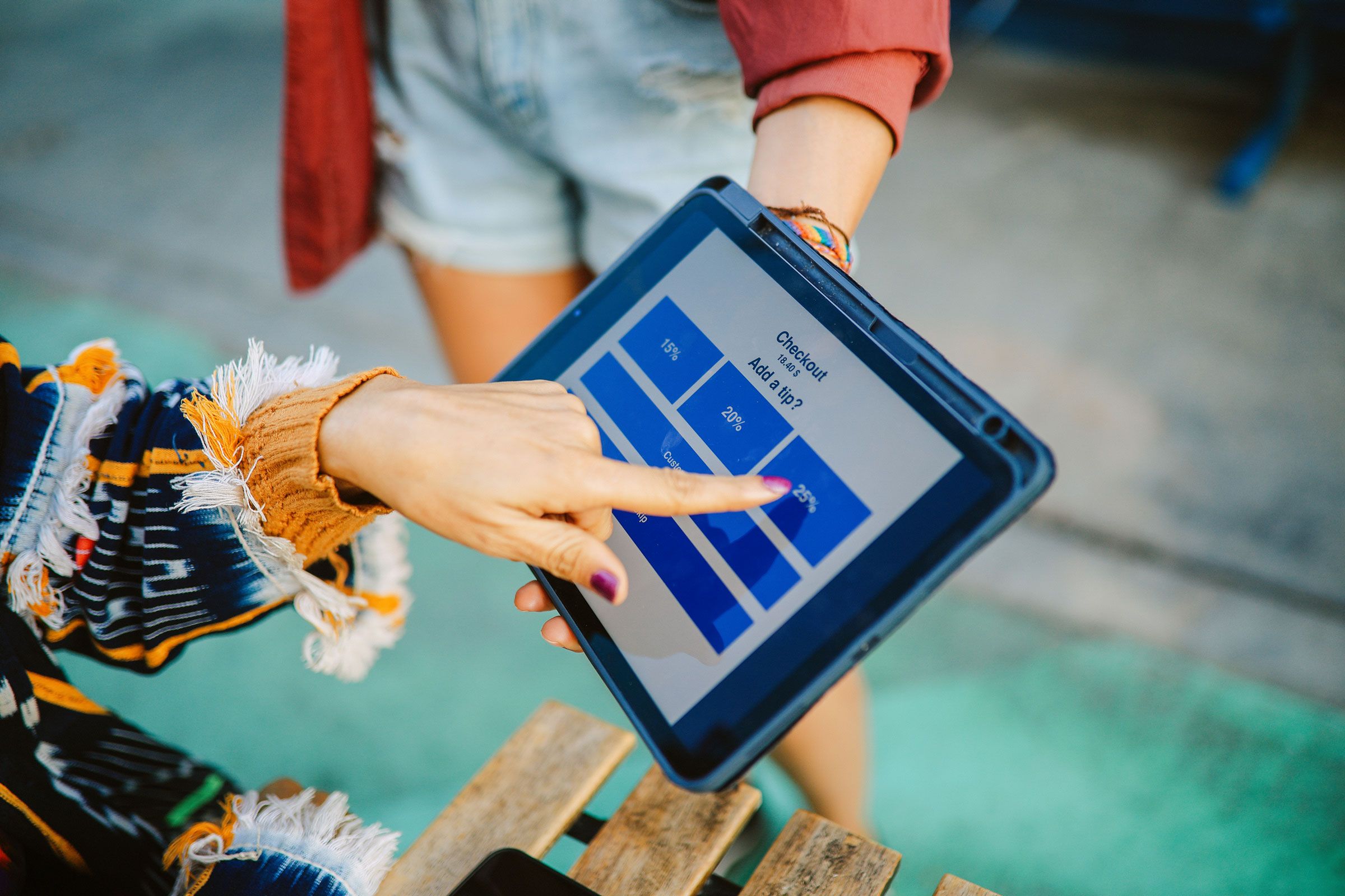 How to Protect Yourself From Portable Point-of-Sale Scams